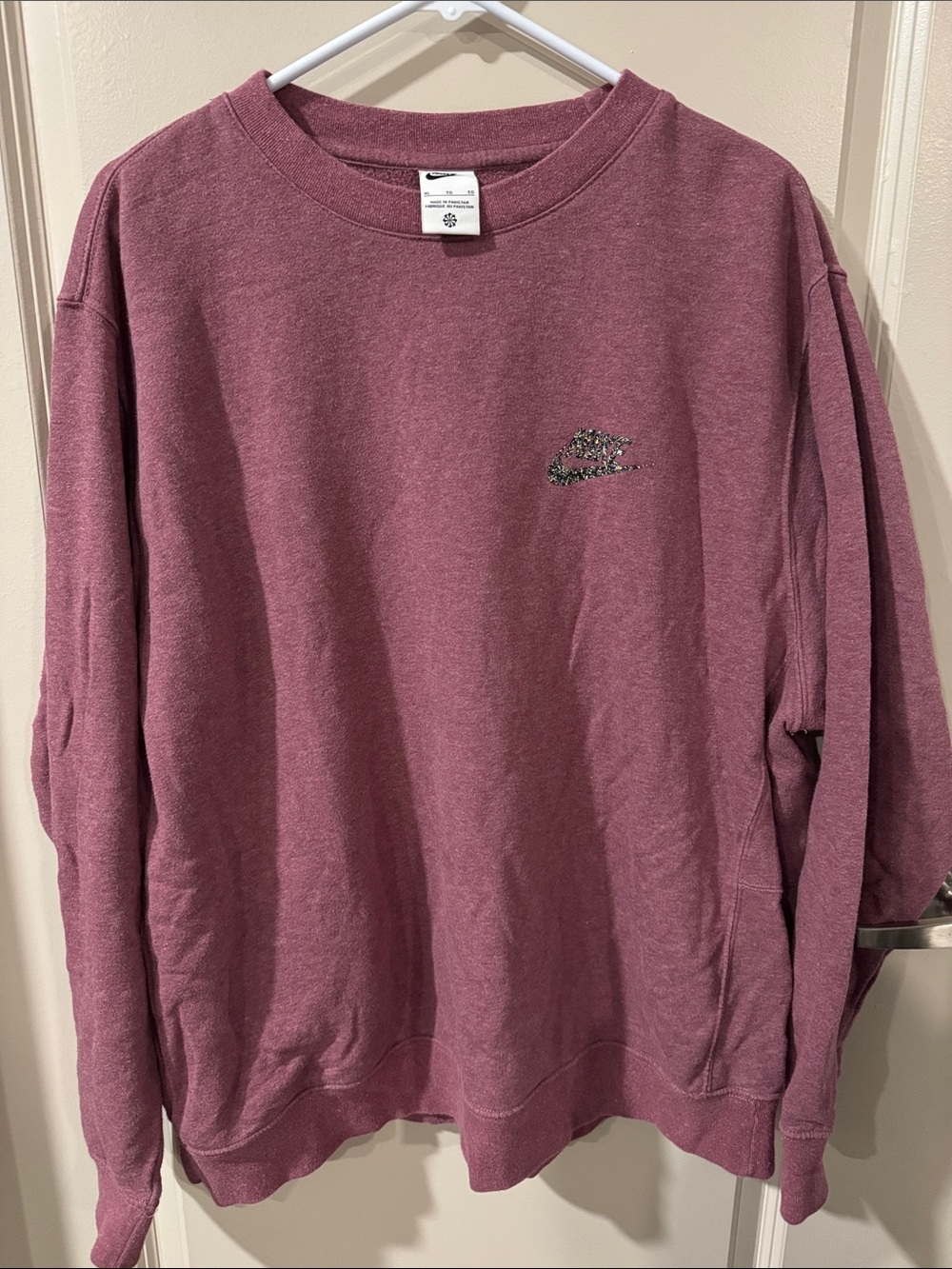 Nike Women’s Crewneck Sweatshirt - Mauve